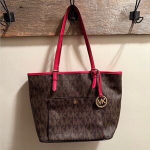Micheal Kors Jet Set Tote with Red Trim EUC